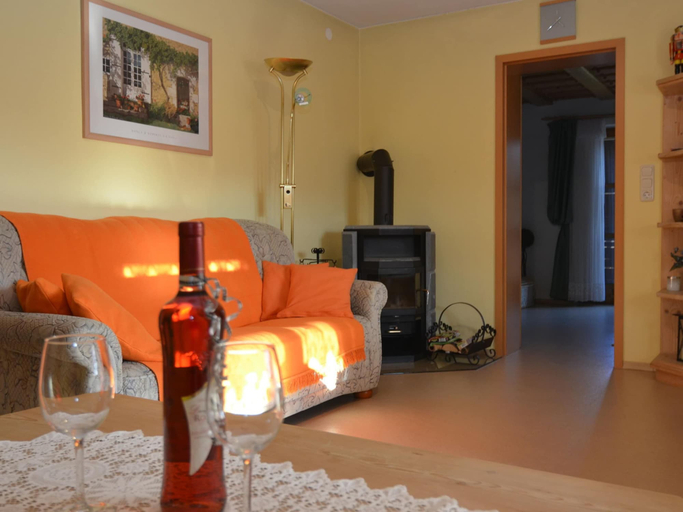 Bedroom 4, Gemutliches Appartement in Bayern mit Sauna, Regen