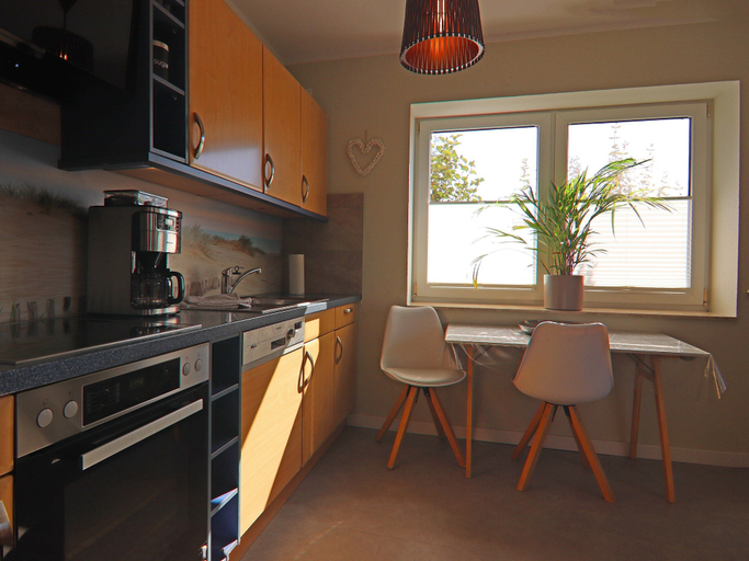 Others 4, Spacious Family Haven in Kropelin, Rostock