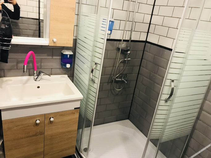 Bathroom 3, Grand Prince Hotel, Beyoğlu