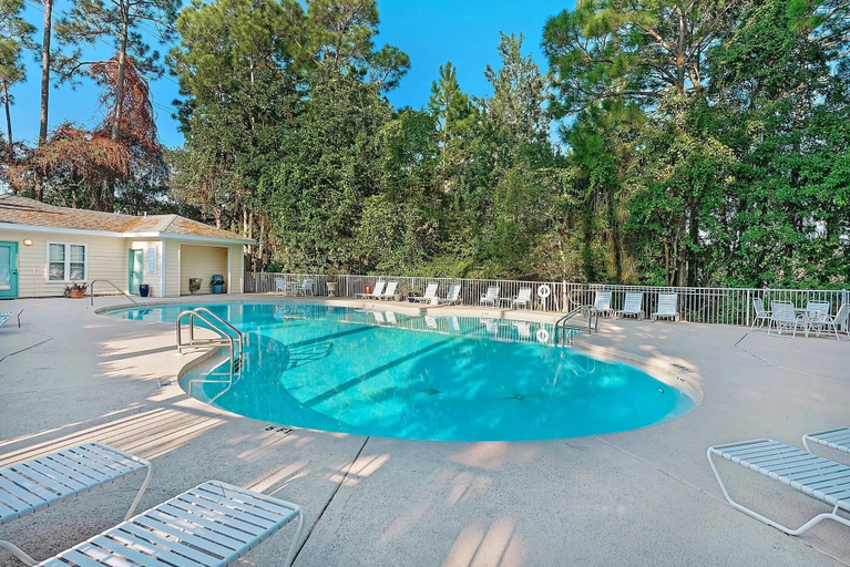 Sport & Beauty, Pointe of View 407- Penn's Paradise, Walton