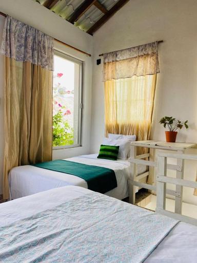 Bedroom 2, Casa Mima, Flores