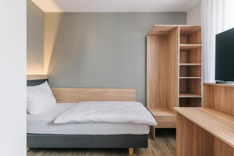 Bedroom 15