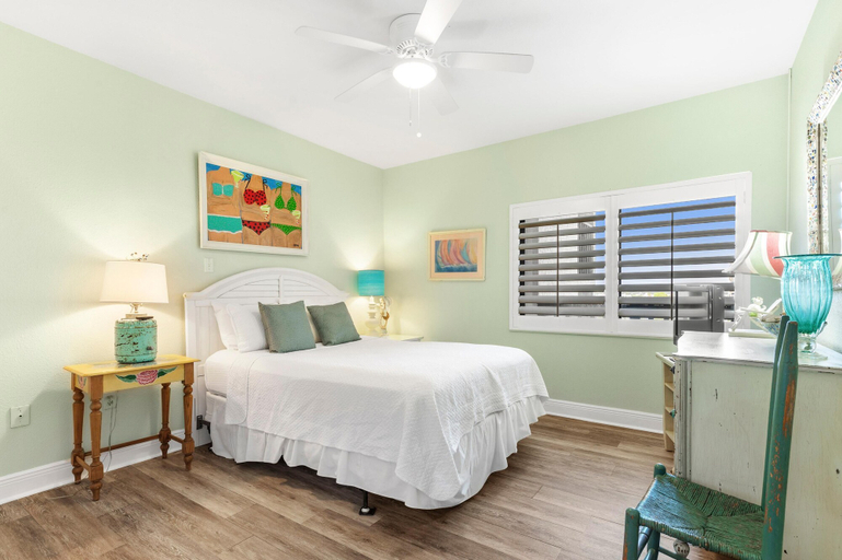 Bedroom 2, Shipwatch A501, Escambia