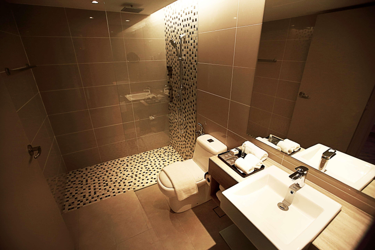Bathroom 17