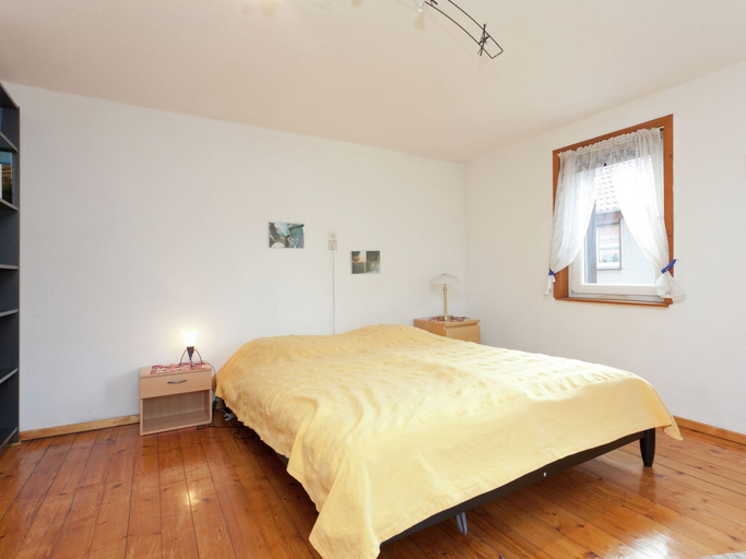 Bedroom 4, Lovely First Floor Apartment on the Edge of Bode, Harz