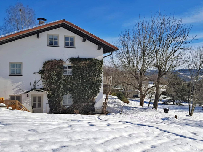 Exterior 3, Tranquil Garden Apartment, Regen