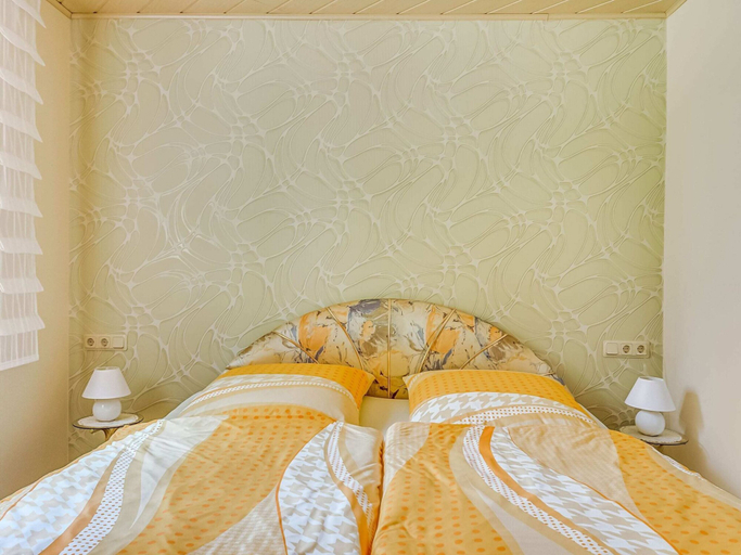 Bedroom 2, Tranquil Stay in Dornthal, Erzgebirgskreis