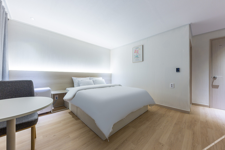 Bedroom 4, Daejeon Station Brown Dot, Daedeok