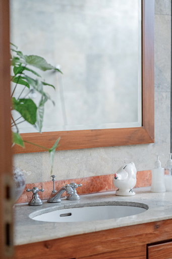 Bathroom 25
