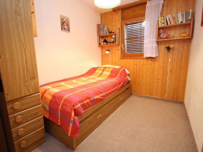 Bedroom 3, Family Stay in Aletsch Alps, Goms