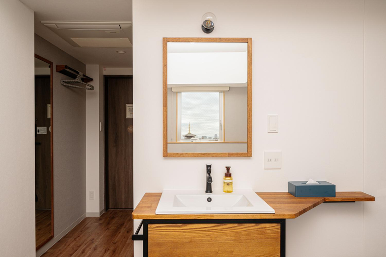 Bathroom 7