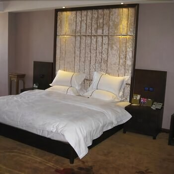 Others 3, Huize Hotel, Qujing