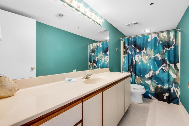 Bathroom 4, Tristan Towers Unit 10A, Escambia