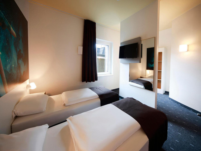 Bedroom 9