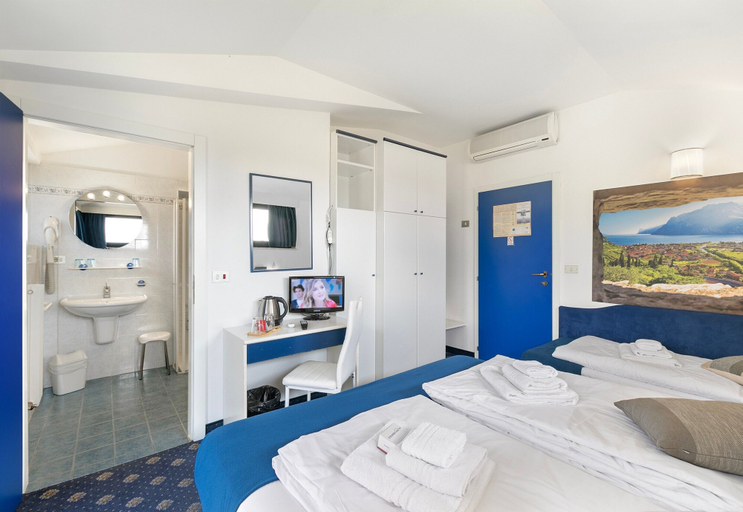 Bedroom 5, Bike And Wind Hotel Villa Maria, Trento