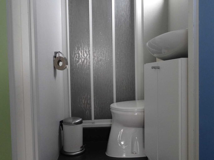 Bathroom, Chalet Near Drunense Dunes in Van Gogh Style, Tilburg