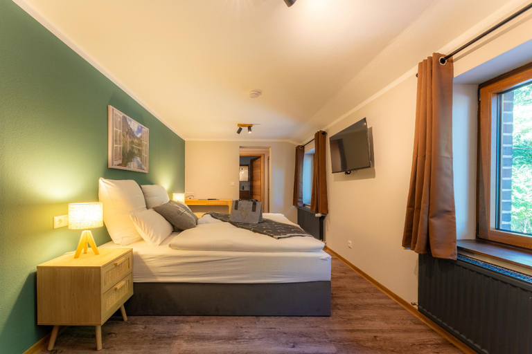 Bedroom 2, Gasthof Neuhaus, Gifhorn