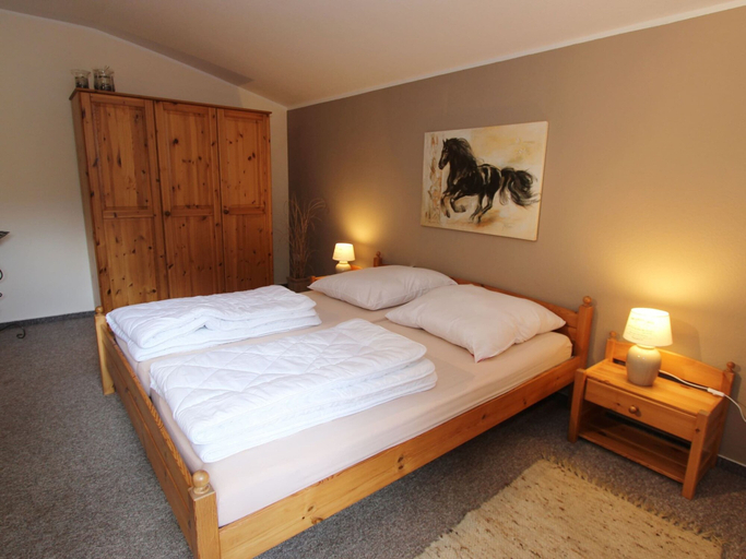 Bedroom 5, Countryside Stay With Garden, Diepholz
