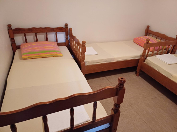 Others 2, Apartmani Gina