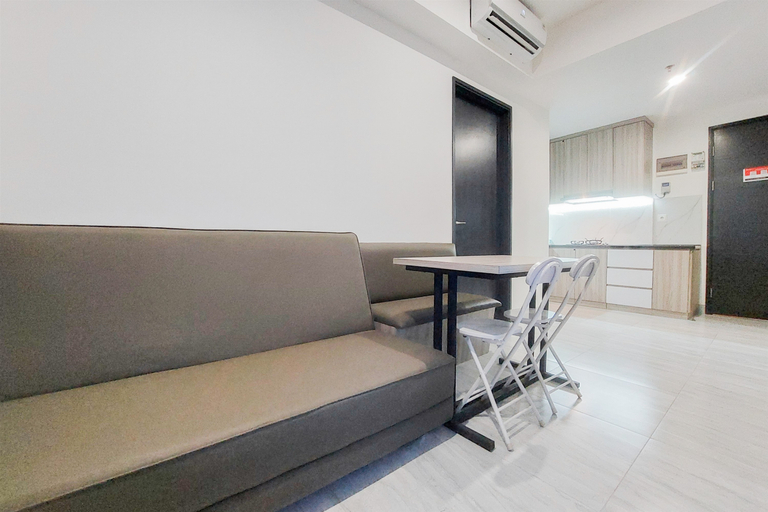 Others 5, Good and Warm 2BR at Collins Boulevard Apartment By Travelio, Tangerang