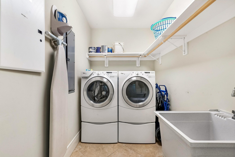 Bathroom 3, Turquoise D1306, Baldwin