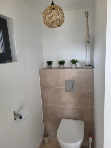 Bathroom 2, bastide de la madeleine, Gard