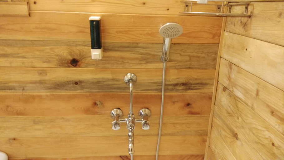 Bathroom 15