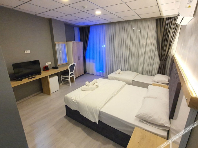 Bedroom 2, Özturks Hotel, Pendik