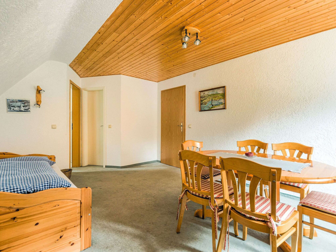 Others 4, Lovely Holiday Home in Bad Tabarz With Garden, Gotha