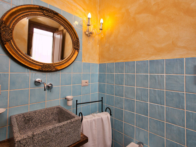 Bathroom 4, Charming Tuscan Farmhouse, Grosseto