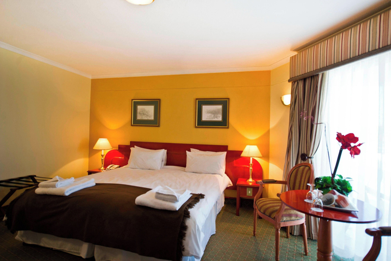Bedroom 2, Protea Hotel by Marriott Windhoek Furstenhof, Windhoek West