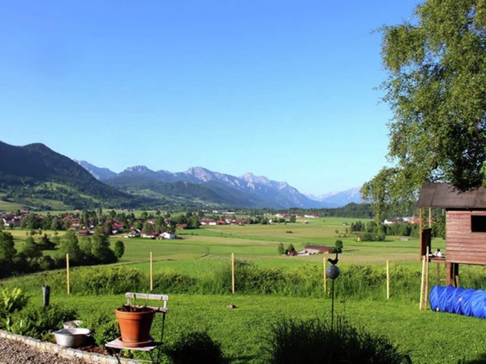 Others 5, Aesthetic Apartment in Halblech Germany near Ski Area, Ostallgäu