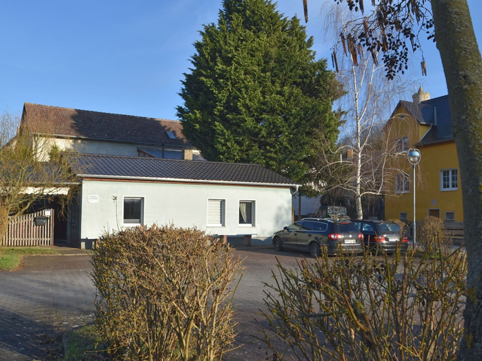 Exterior & Views 1, Serene Holiday Home in Naumburg near River, Burgenlandkreis