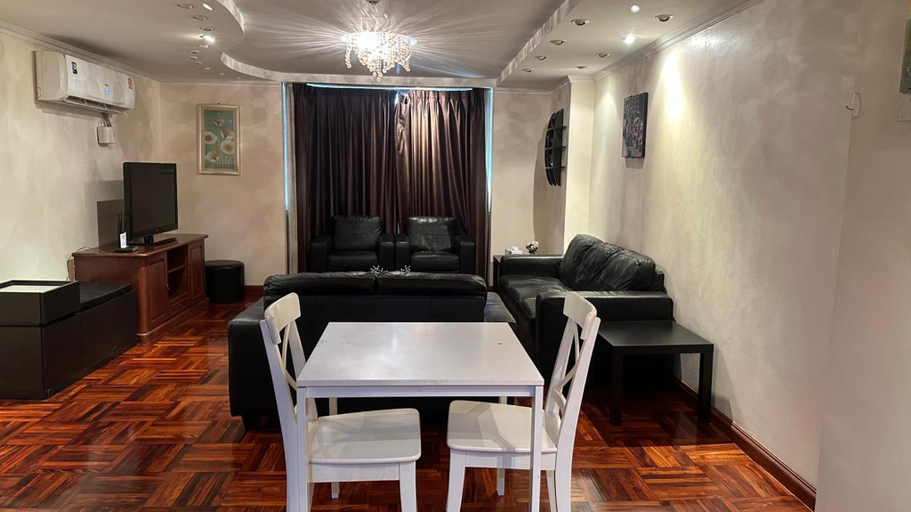 Dining Room 16