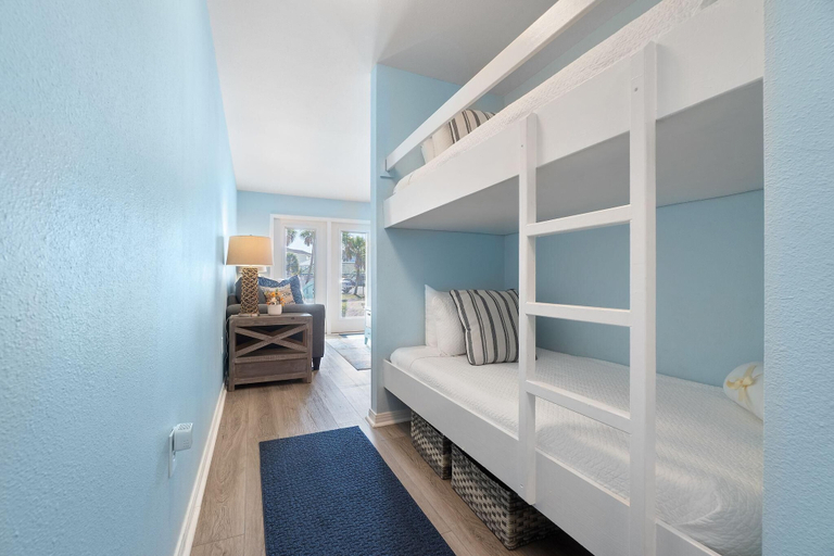 Bedroom 3, Grand Caribbean East 114, Escambia