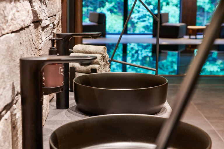 Bathroom 4, Hotel Singer, Bruntál