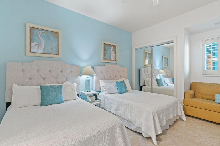 Bedroom 3, Turquoise C1706, Baldwin