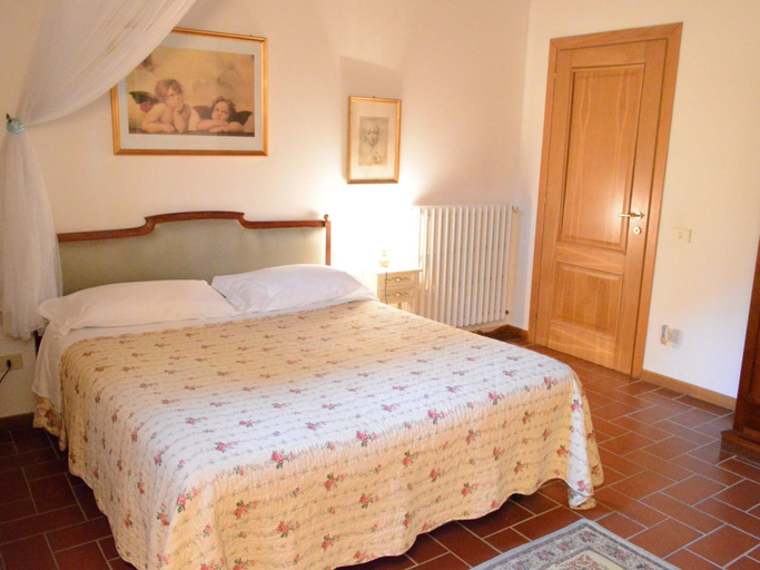 Bedroom 3, Rustic Farmhouse Living Vinci's Treasures, Florence