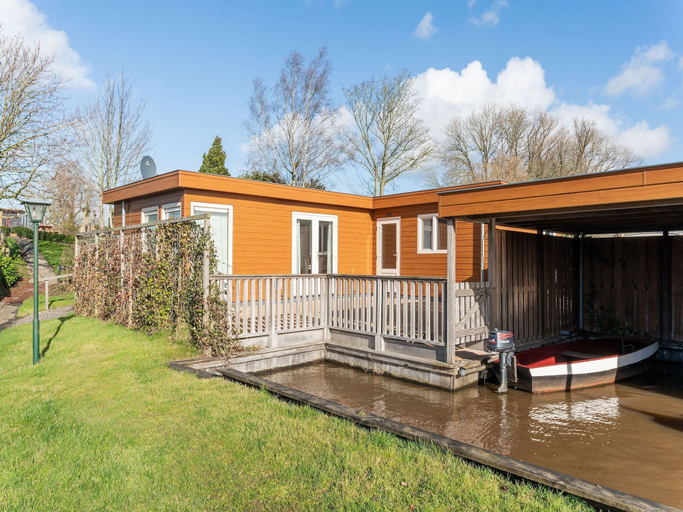 Reception, Luxury Holiday Home in Bantega With Harbour and Sloop, Lemsterland