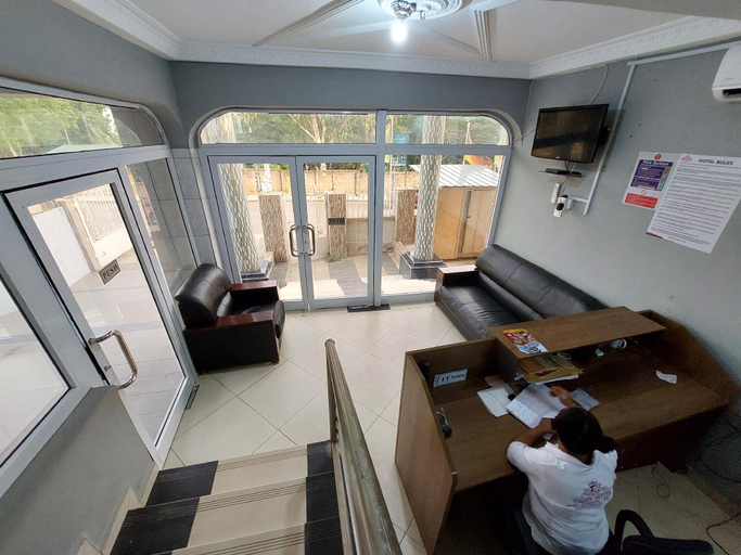 Others 5, Tales Hotel and Events Centre, Accra