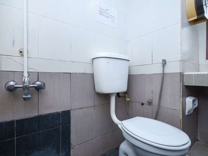 Bathroom 5, COSY INN, Miri