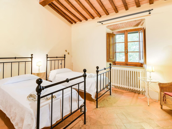 Bedroom 4, Villa With Private Pool, Near Cortona, 3 Apartments, Arezzo