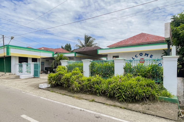 Exterior & Views 2, RedDoorz Seven 71 One, South Bengkulu