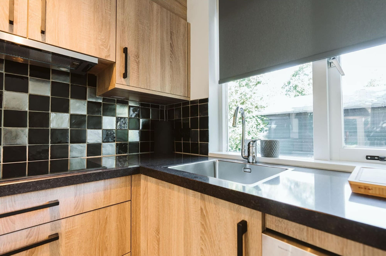 Private kitchen 4, Modern Holiday Home With Spacious Garden and Terrace Suitable for 5 People, Goedereede