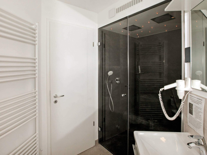 Bathroom 3, Holiday Home in Wendtorf, Plön