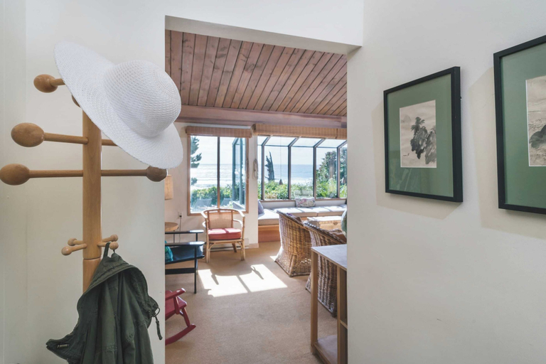 Others 3, Arch Cape Escape by Avantstay Sensational Clift Top Home w/ Pacific Ocean Views, Clatsop