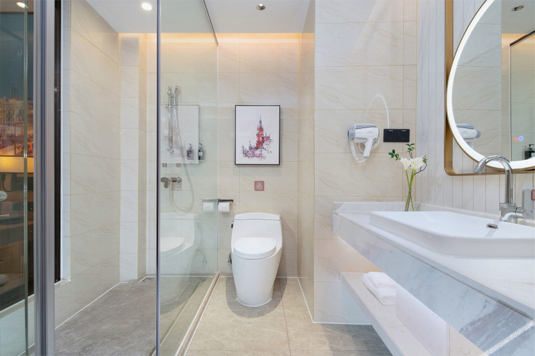 Bathroom, Vienna Hotel (Chashan High-speed Railway Station), Dongguan