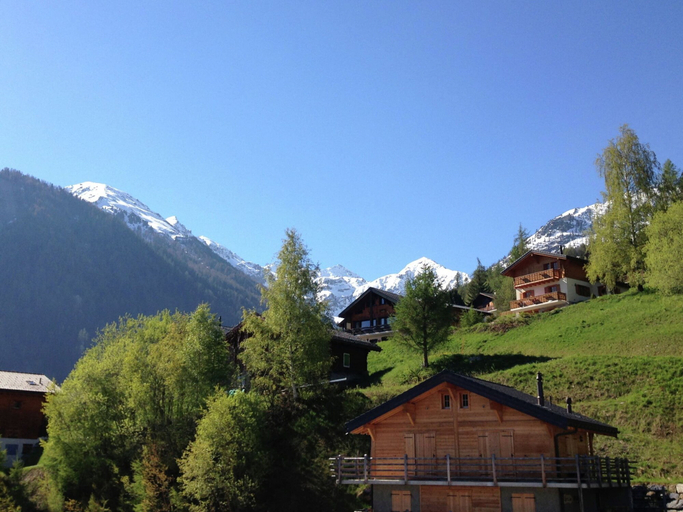 Exterior & Views 2, Apartment in La Tzoumaz Near Ski Slopes, Martigny