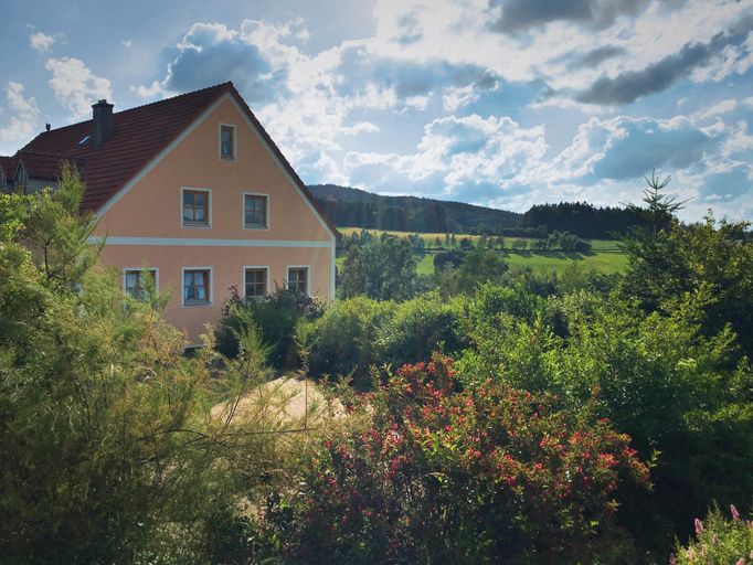 Exterior & Views 2, Apartment With Garden and Sauna Tranquil Area, Schwandorf