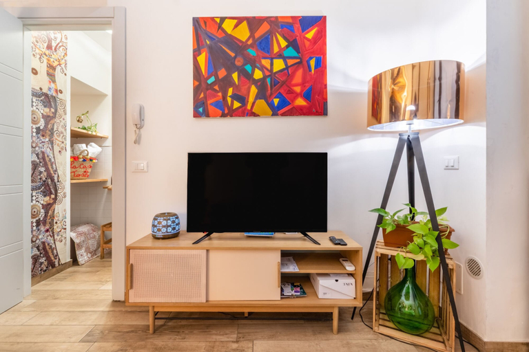 Interior 3, City Center Apartment - Sleeps 2 - Pet Friendly, Palermo